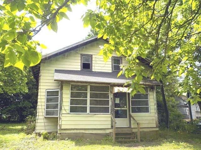 1140 N Main St, Arcadia, NY 14513 - view of front of property featuring entry steps