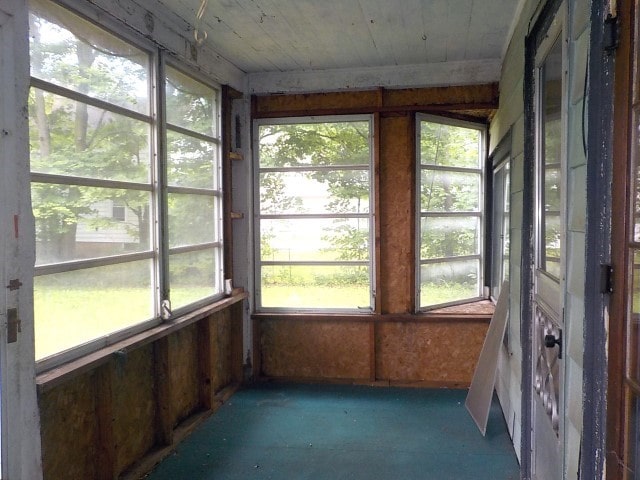 1140 N Main St, Arcadia, NY 14513 - view of unfurnished sunroom