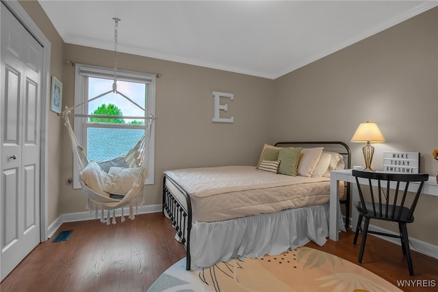 9210 Via Cimato Dr, Clarence, NY 14032 - bedroom featuring wood finished floors and crown molding