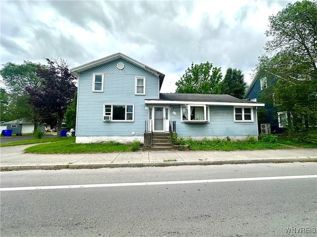 914 S Main St, Shelby, NY 14103 - view of front of home