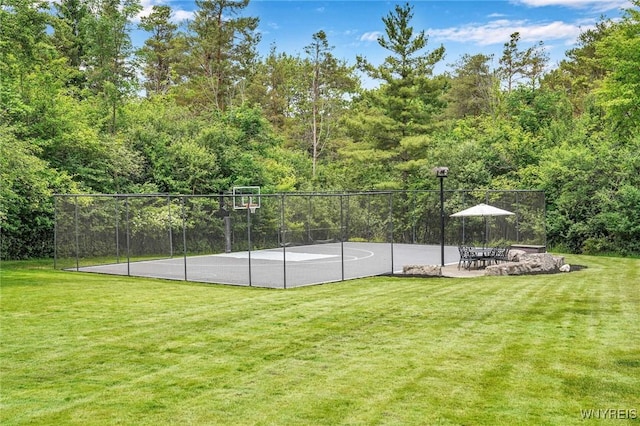 135 Fox Meadow Ln, Orchard Park, NY 14127 - view of basketball court featuring community basketball court and a forest view