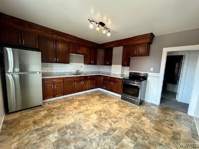512 Oliver St, North Tonawanda, NY 14120 - photo 32