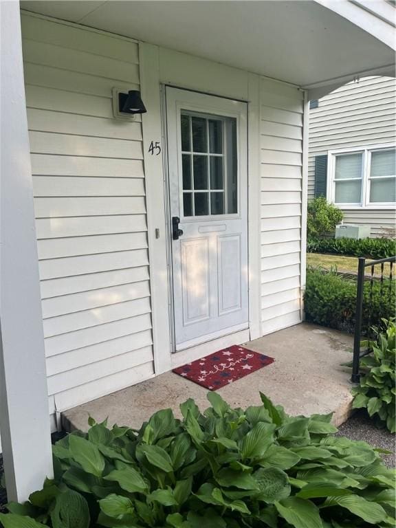 45 Falcon Ln E, Perinton, NY 14450 - property entrance with covered porch