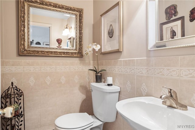 7438 Thunderbird Rd, Clay, NY 13088 - half bathroom featuring a sink and tile walls