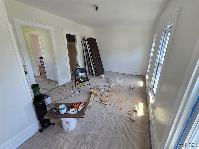 273 Purdy St, Buffalo, NY 14208 - living room with baseboards