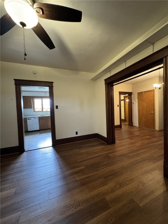519 N Elk Ave, Kane Boro, PA 16735 - empty room with dark wood-style floors and a ceiling fan