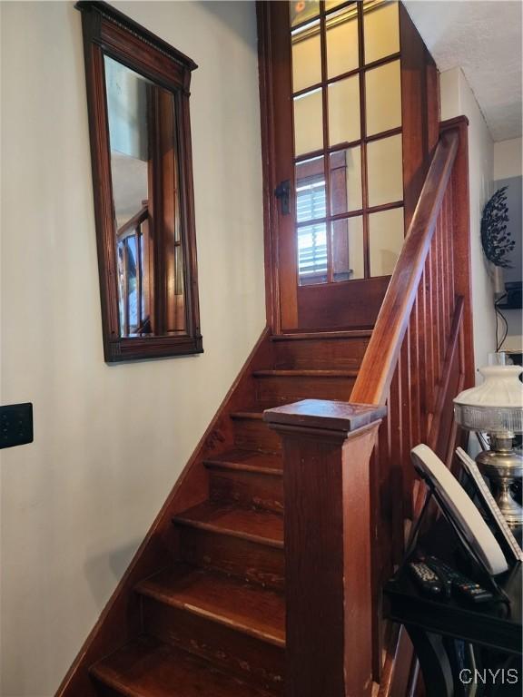 137 Bishop St, Watertown City, NY 13601 - photo 6