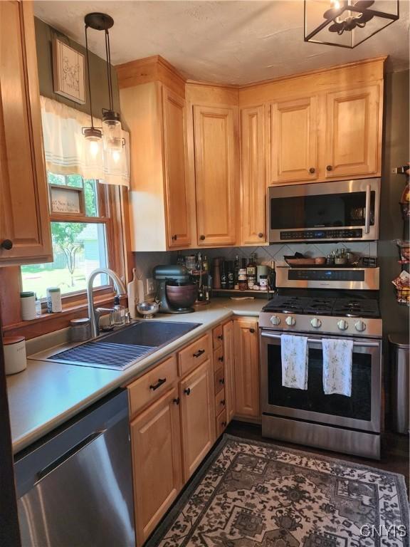 137 Bishop St, Watertown City, NY 13601 - photo 18