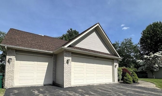 80 Endicar Dr, Irondequoit, NY 14622 - view of garage