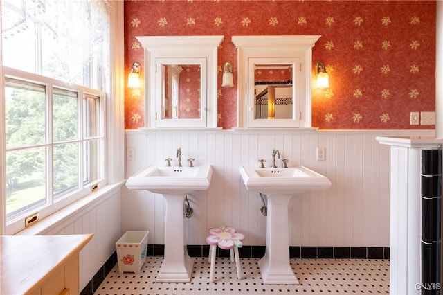 71 Forman St, Cazenovia, NY 13035 - bathroom featuring a wainscoted wall and wallpapered walls