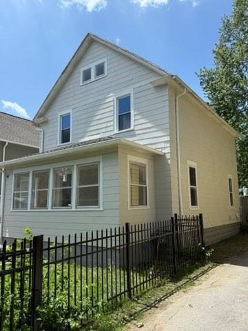 41 Garnet St, Rochester, NY 14609 - view of side of property