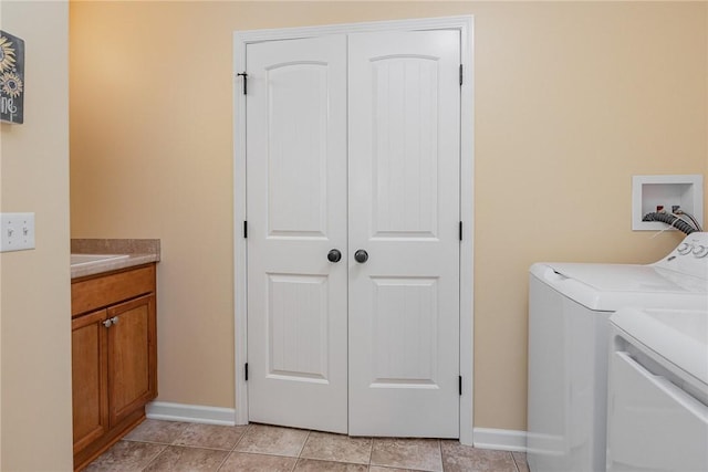 3919 N Park Way, Walworth, NY 14568 - washroom featuring washer and clothes dryer and cabinet space