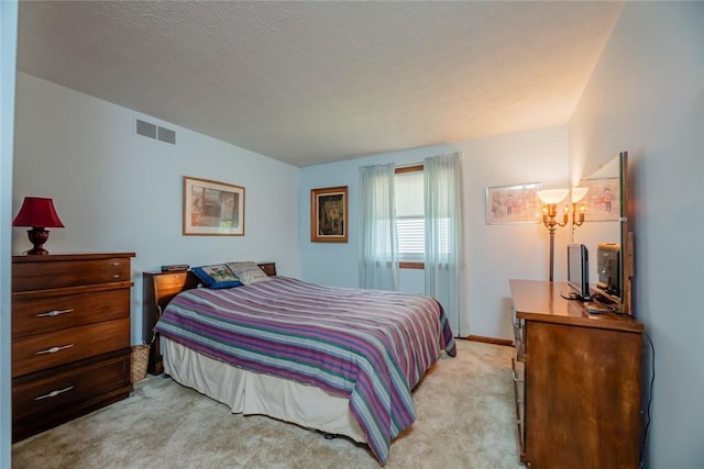 112 Pin Oak Ln, Irondequoit, NY 14622 - bedroom with light carpet