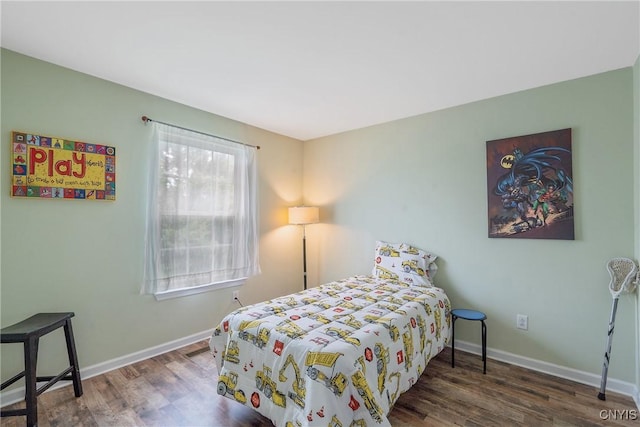 117 Shaker Hts, Camillus, NY 13031 - bedroom with wood finished floors