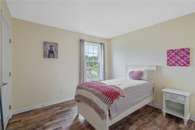 117 Shaker Hts, Camillus, NY 13031 - bedroom with dark wood-style flooring