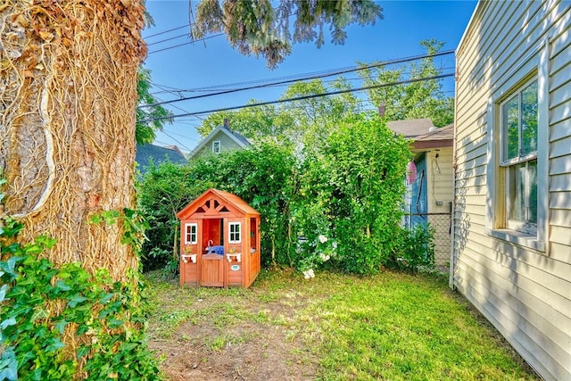 103 Culver Pkwy, Irondequoit, NY 14609 - view of yard featuring a storage shed