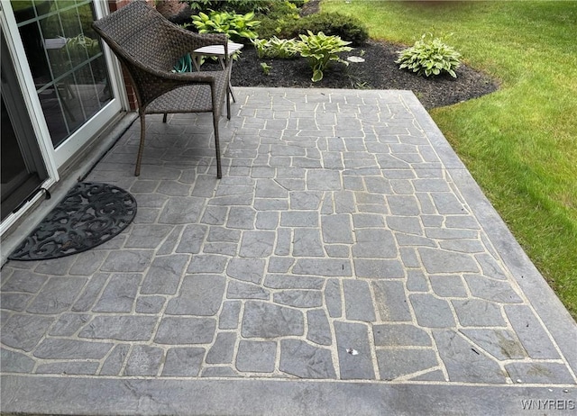 3 Homer Ln Unit B, Amherst, NY 14221 - view of patio