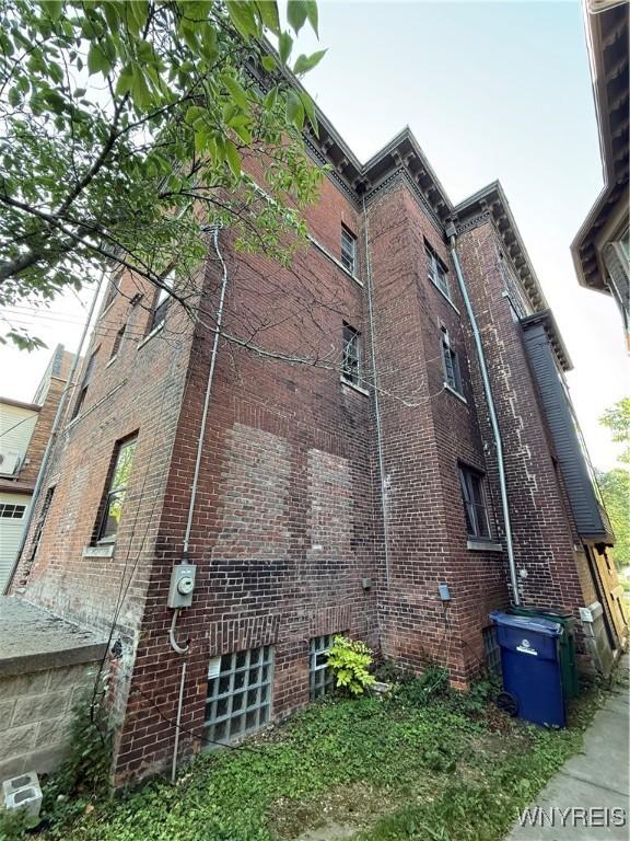 192 Bidwell Pkwy, Buffalo, NY 14222 - view of home's exterior featuring brick siding