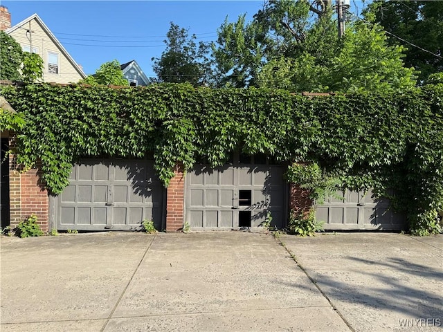 192 Bidwell Pkwy, Buffalo, NY 14222 - view of garage