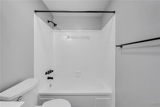 279 Watertree Dr, Dewitt, NY 13057 - bathroom with toilet and bathing tub / shower combination