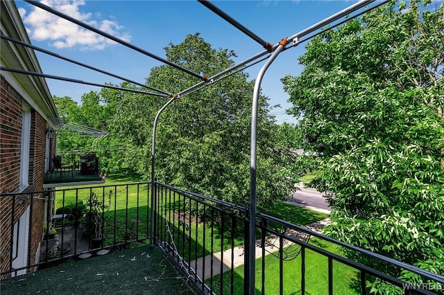 335 S Cayuga Rd Unit B, Amherst, NY 14221 - view of balcony