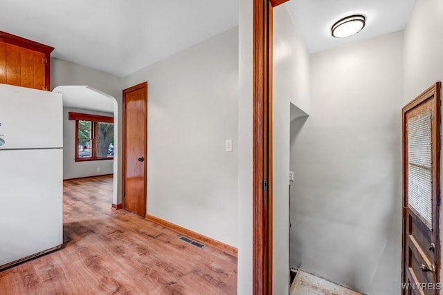 44 Deuro Dr, Niagara Falls, NY 14304 - hall featuring arched walkways and light wood-style flooring