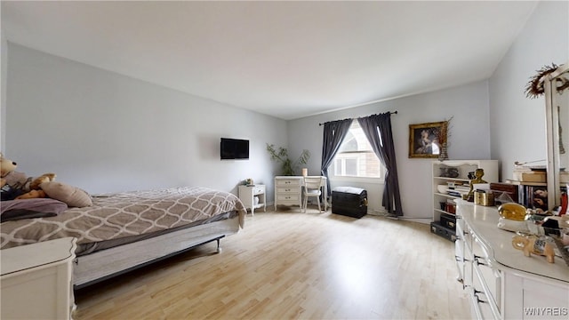 6097 Wellesley Cmn, Clarence, NY 14051 - bedroom with light wood finished floors