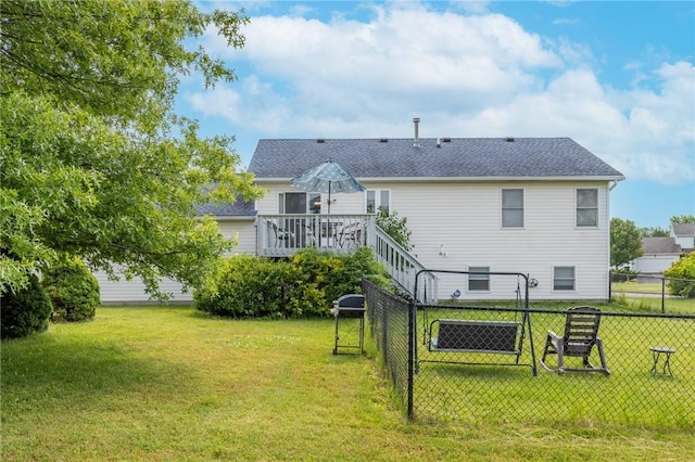 11 Wenrich Cir, Henrietta, NY 14586 - back of property with roof with shingles