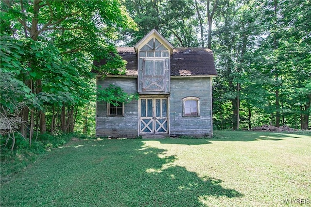 4947 Seneca St, West Seneca, NY 14224 - view of barn featuring a lawn