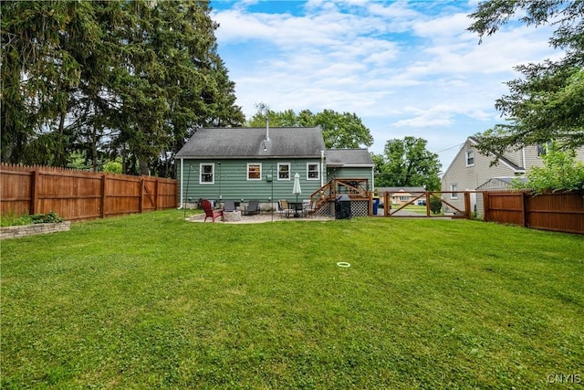 102 Bramley Dr, Camillus, NY 13031 - back of property with a fenced backyard and a patio