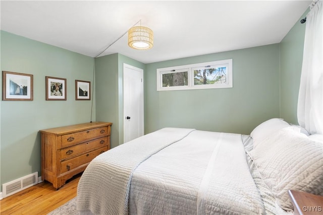102 Bramley Dr, Camillus, NY 13031 - bedroom featuring light wood finished floors and baseboards