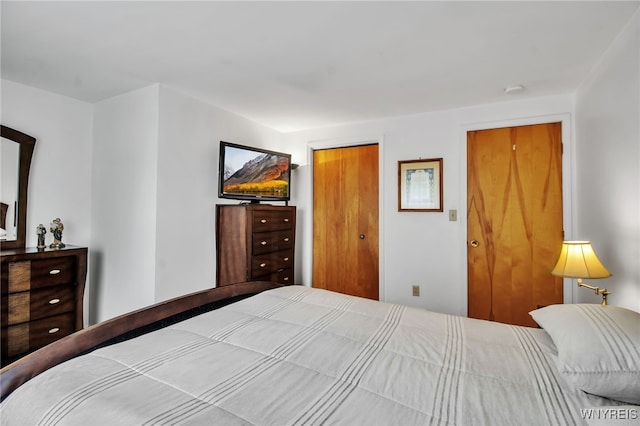 204 Belvoir Rd, Amherst, NY 14221 - bedroom with a closet