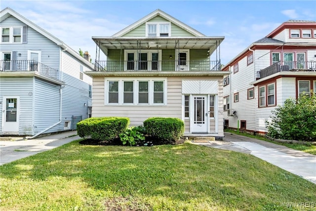 532 Linden Ave, Buffalo, NY 14216 - traditional style home with a balcony and a front yard