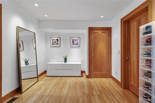 7 Lebrun Cir, Amherst, NY 14226 - hall featuring light wood-style floors and recessed lighting