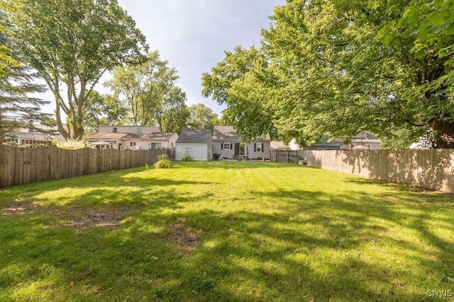 213 Roxann Ave, Cicero, NY 13212 - view of fenced backyard