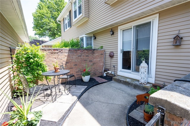 253 Old Oak Post Rd, Amherst, NY 14051 - view of patio / terrace