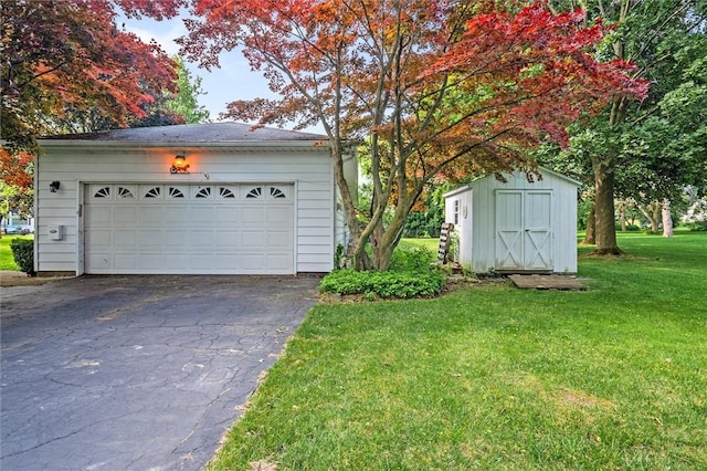 35 Francine Dr, Gates, NY 14606