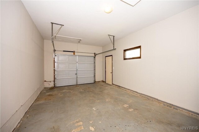 261 Ehinger Dr, West Seneca, NY 14224 - view of garage