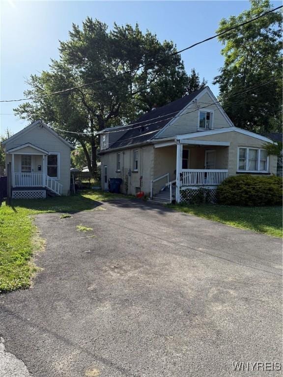 3053-3055 Lincoln St, Niagara, NY 14305 - bungalow with covered porch