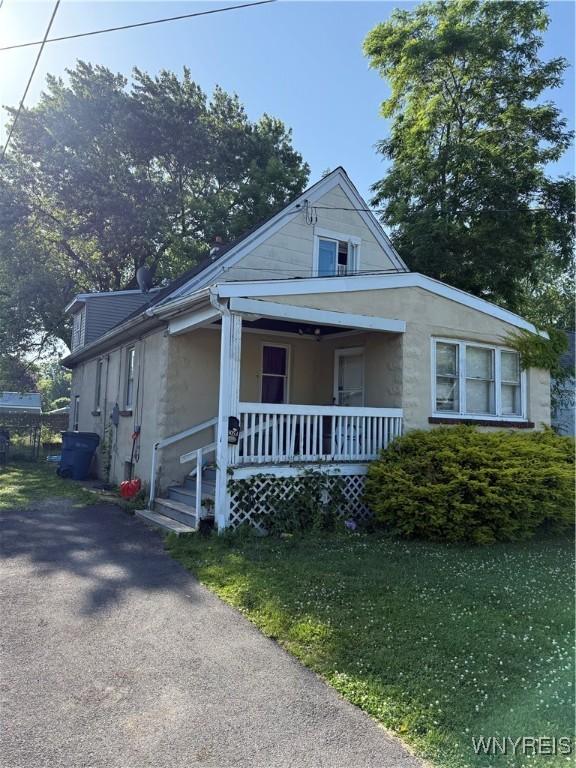 3053-3055 Lincoln St, Niagara, NY 14305 - bungalow-style home with covered porch