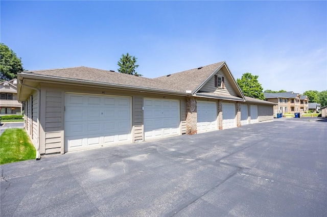 42 Wood Creek Dr, Pittsford, NY 14534 - view of garage