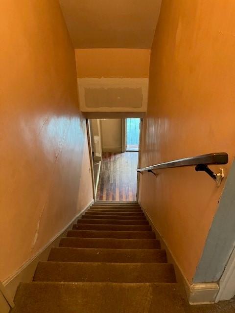 81 Silver St, Norwich, NY 13815 - view of stairway