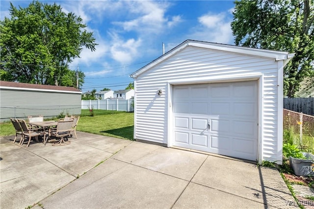 686 Harrison Ave, Tonawanda, NY 14223 - detached garage with driveway