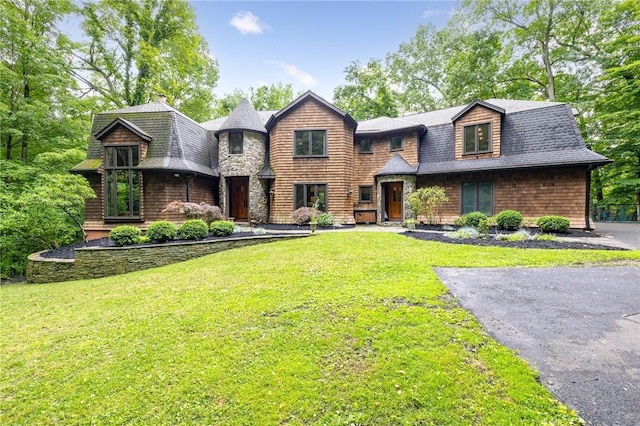 42 Lake Lacoma Dr, Perinton, NY 14534 - shingle-style home with a front lawn and a shingled roof