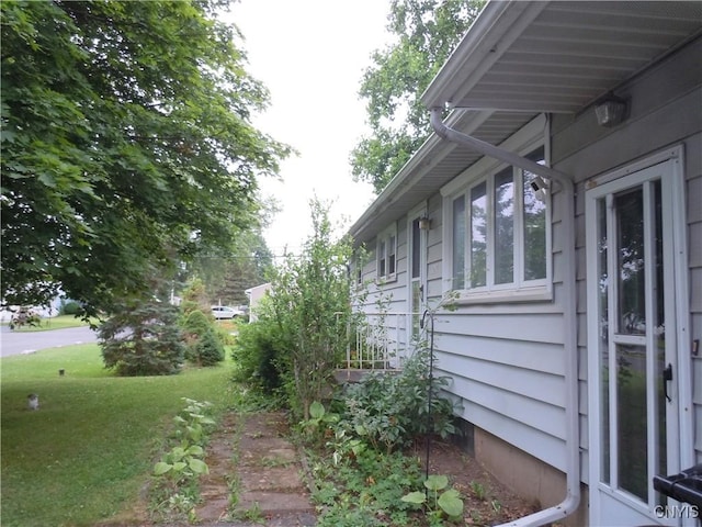 327 Noble Ave, Salina, NY 13206 - photo 3