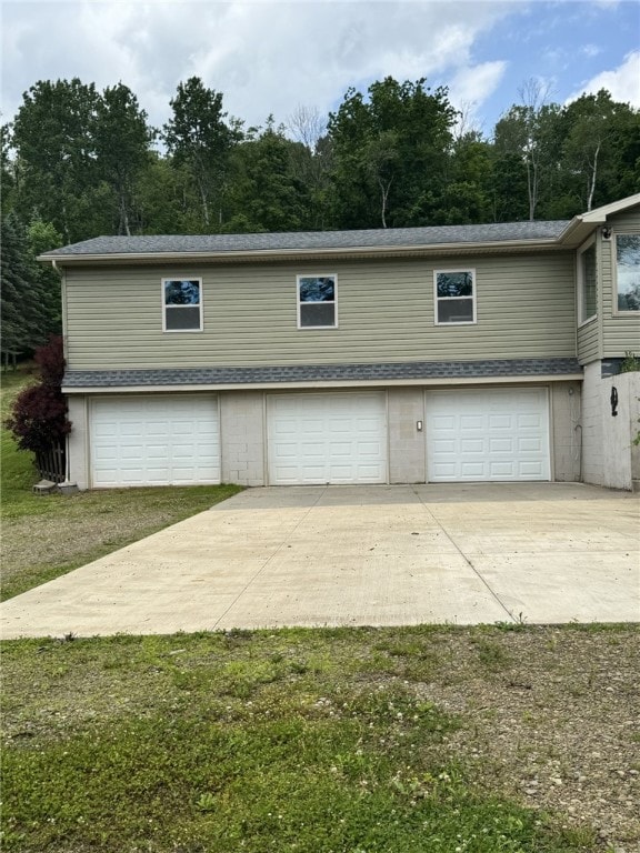 1029 Barden Brk, Ceres, PA 16731 - garage featuring driveway