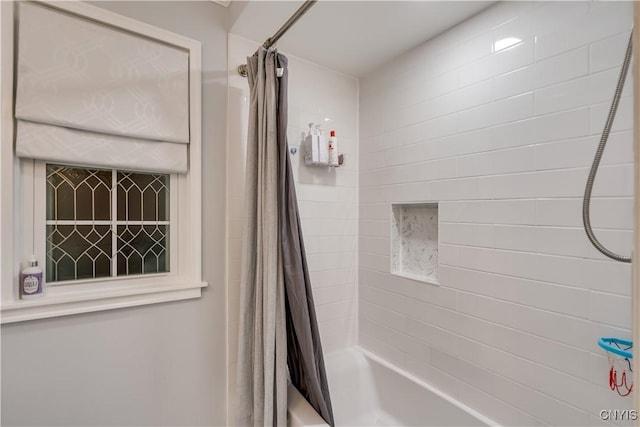 266 Chestnut St, Watertown City, NY 13601 - full bath featuring shower / tub combo with curtain
