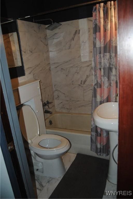 3028 Welch Ave, Niagara Falls, NY 14303 - bathroom featuring shower / bathtub combination with curtain and toilet
