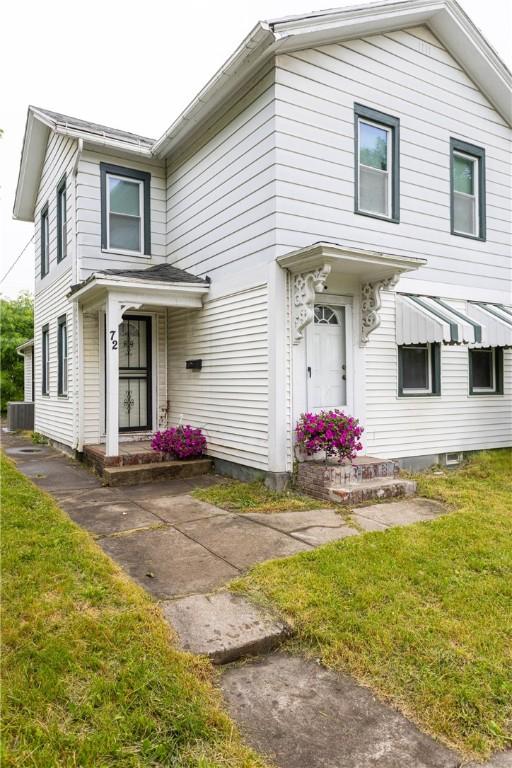 72 Weld St, Rochester, NY 14605 - traditional home with a front yard