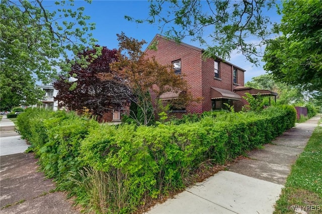 2104 Walnut Ave, Niagara Falls, NY 14301 - view of side of property featuring brick siding